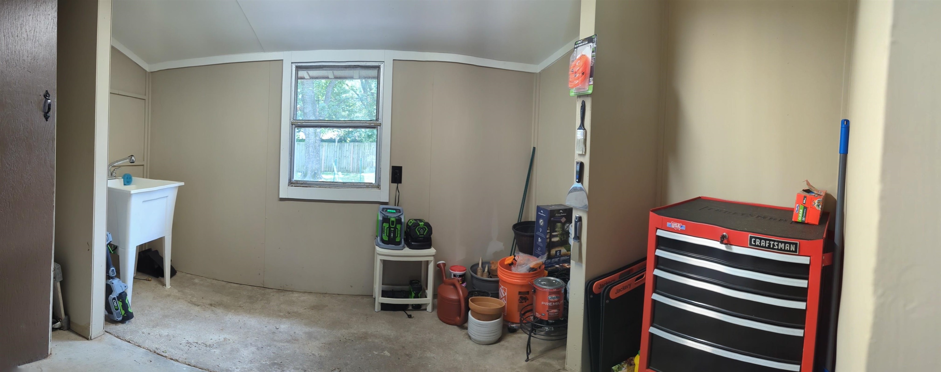1604 Wilbec Road Memphis, TN 38117 - Photo 24 of 30 a room with furniture and a window