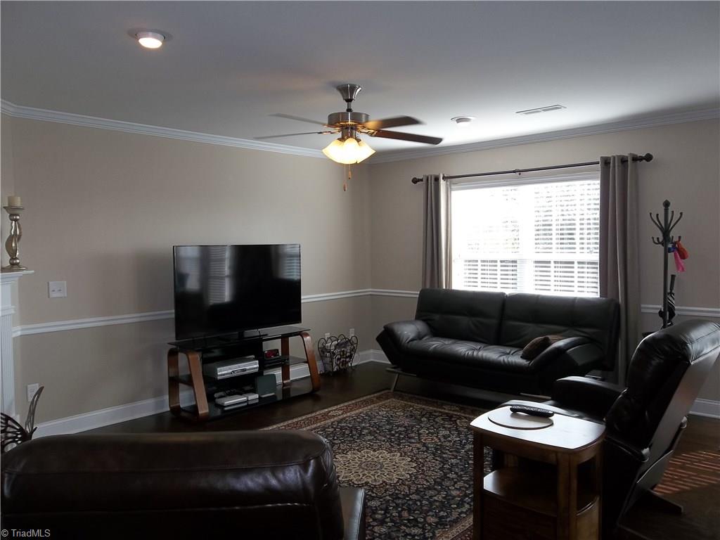 643 Chas Court High Point, NC 27265 - Photo 6 of 20 Gallery Image 6