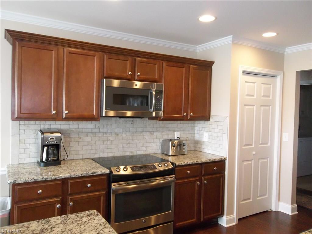 643 Chas Court High Point, NC 27265 - Photo 8 of 20 Gallery Image 8