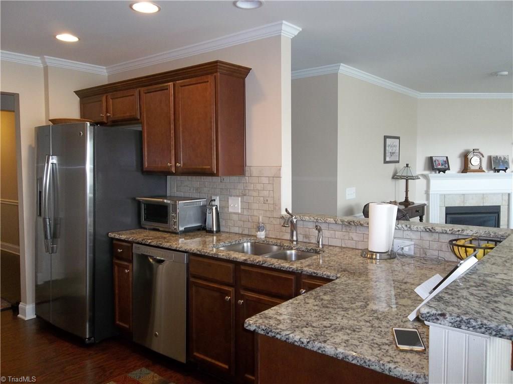 643 Chas Court High Point, NC 27265 - Photo 9 of 20 Gallery Image 9