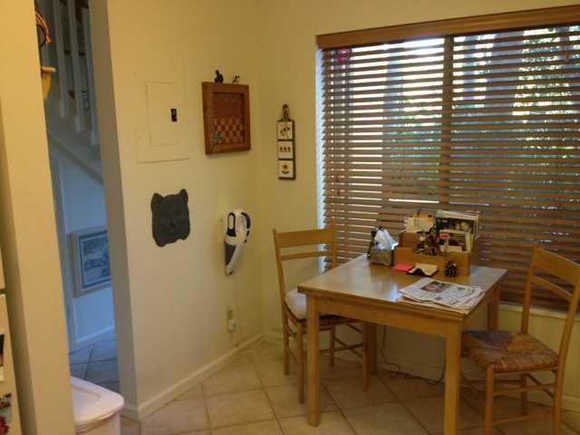 2000 Riverside Place, Unit 5 Wilton Manors, FL 33305 - Photo 6 of 25 Kitchen
