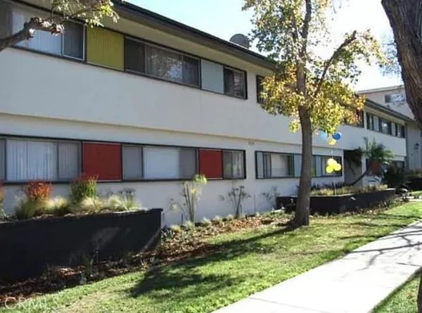 $2,395 | 5168 Yarmouth Avenue, Unit 26, Encino, CA 91316