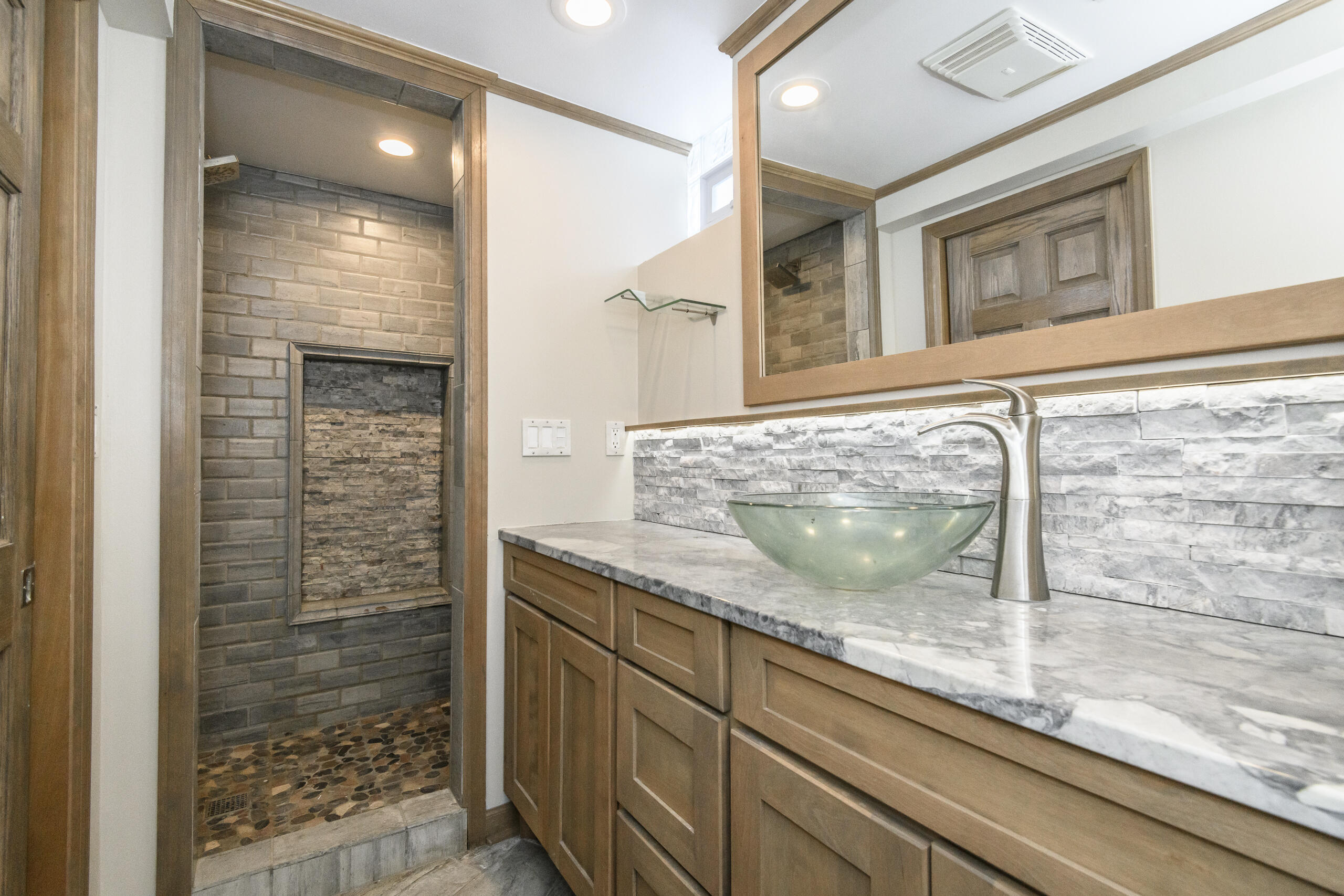 14225 Forest View Lane Brookfield, WI 53005 - Photo 26 of 38 14225 Forest View-39