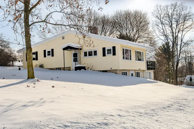 $468,000 | 14225 Forest View Lane, Brookfield, WI 53005