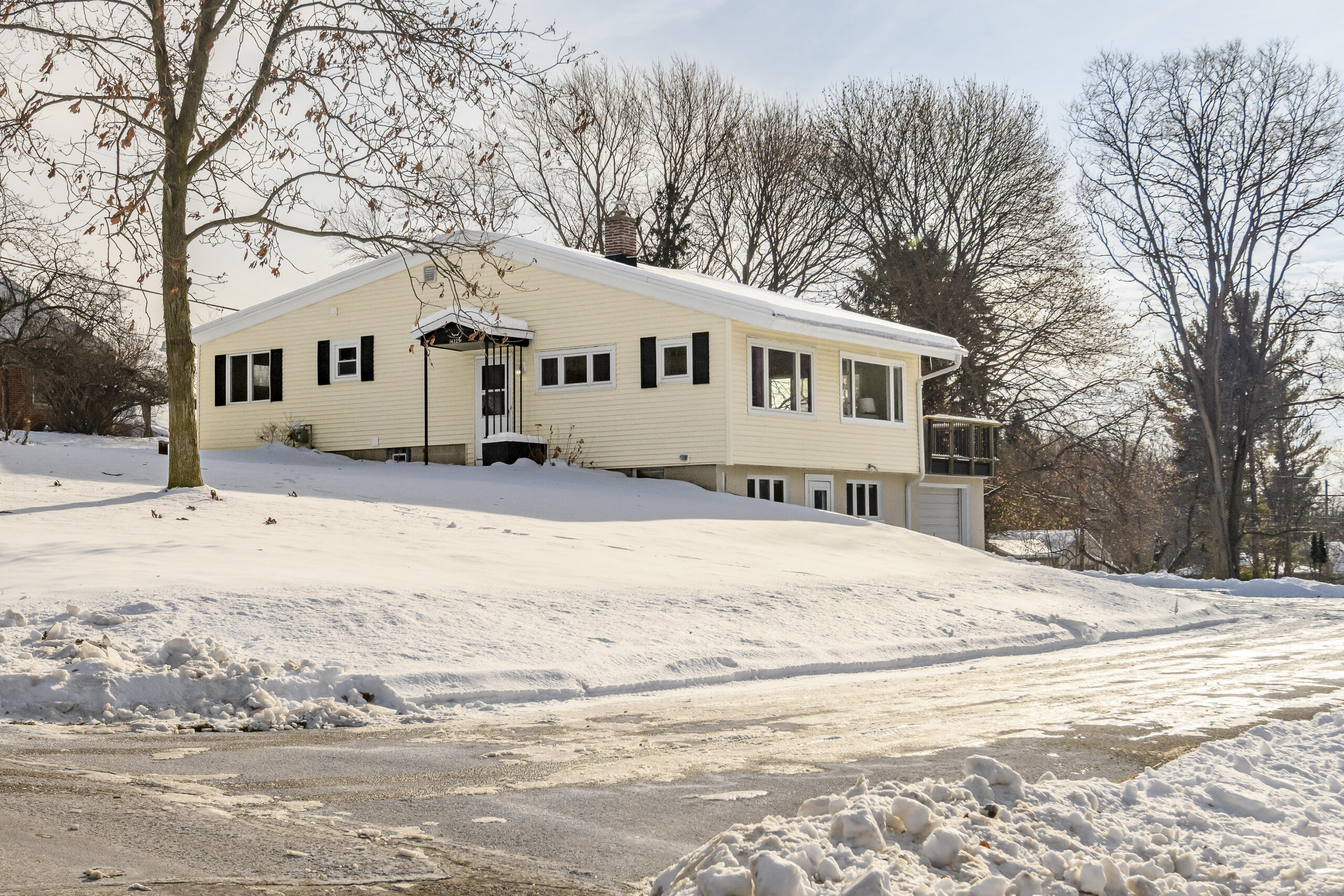 14225 Forest View Lane Brookfield, WI 53005 - Photo 38 of 38 14225 Forest View-45