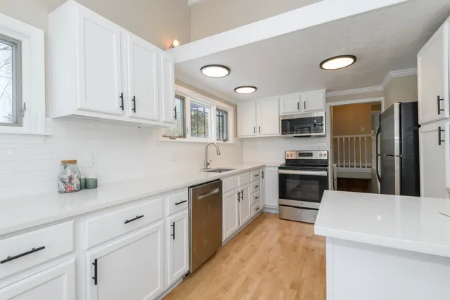 $468,000 | 14225 Forest View Lane, Brookfield, WI 53005