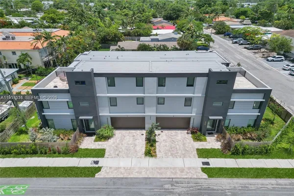 $7,700 | 1617 Northeast 11th Street, Unit TH1, Fort Lauderdale, FL 33304