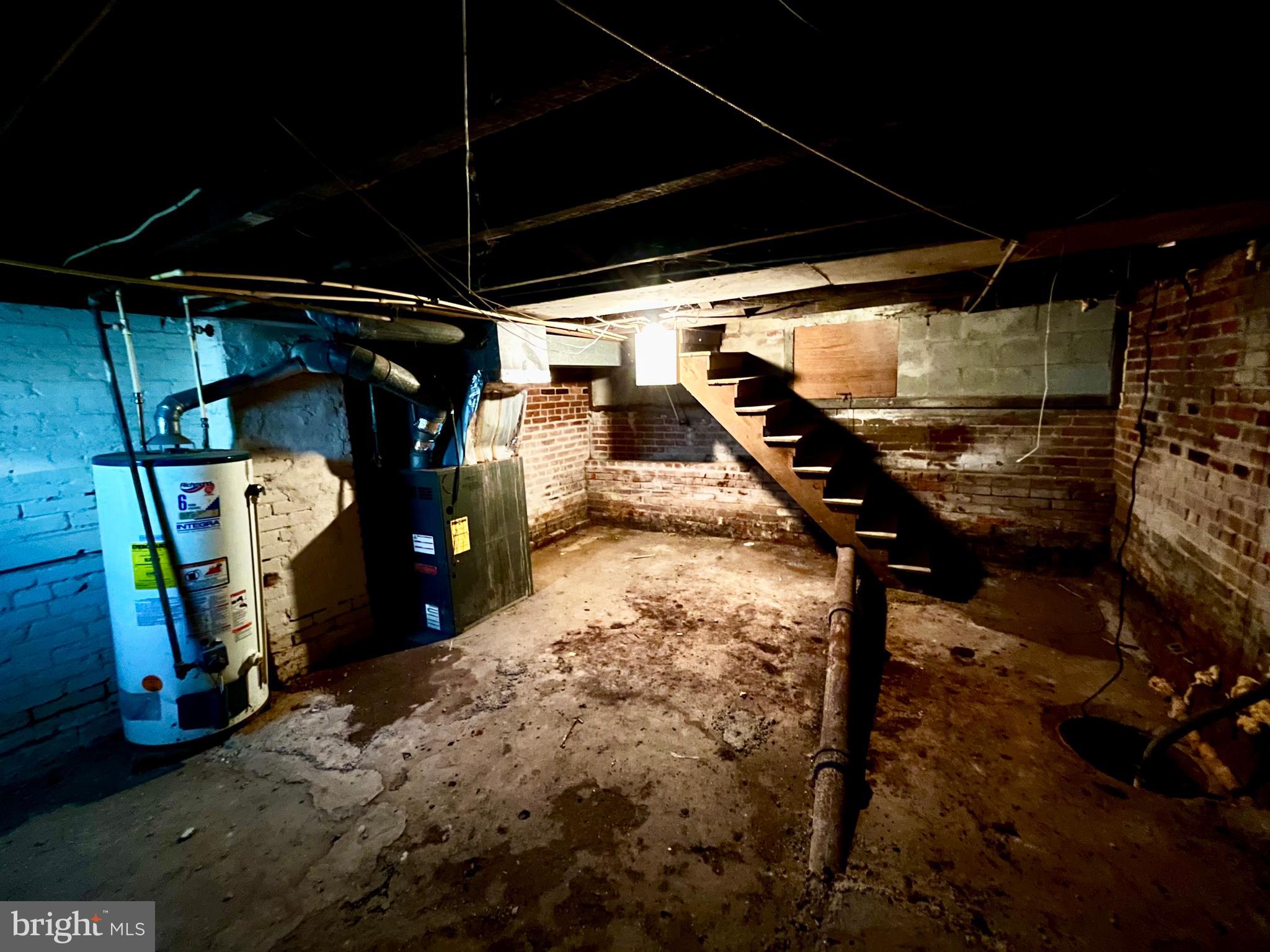 304 South Franklintown Road Baltimore, MD 21223 - Photo 12 of 16