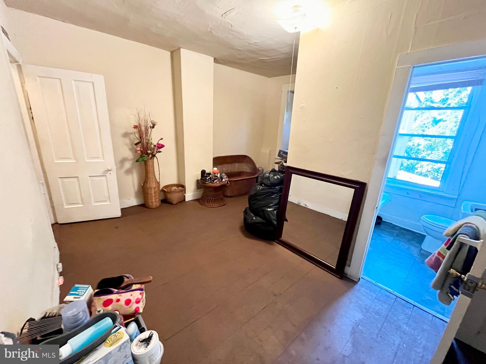 304 South Franklintown Road Baltimore, MD 21223 - Photo 10 of 16