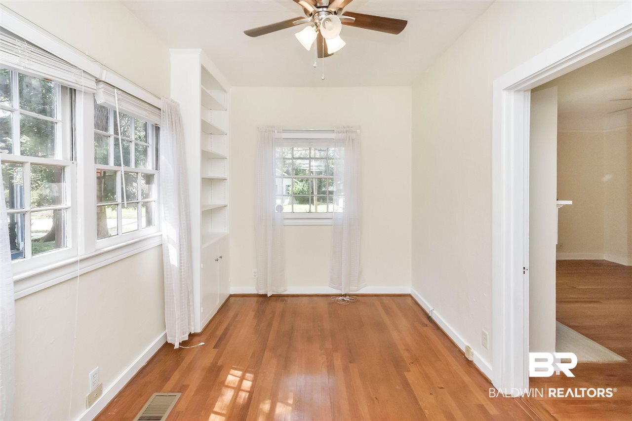120 Margaret Street Mobile, AL 36607 - Photo 8 of 38