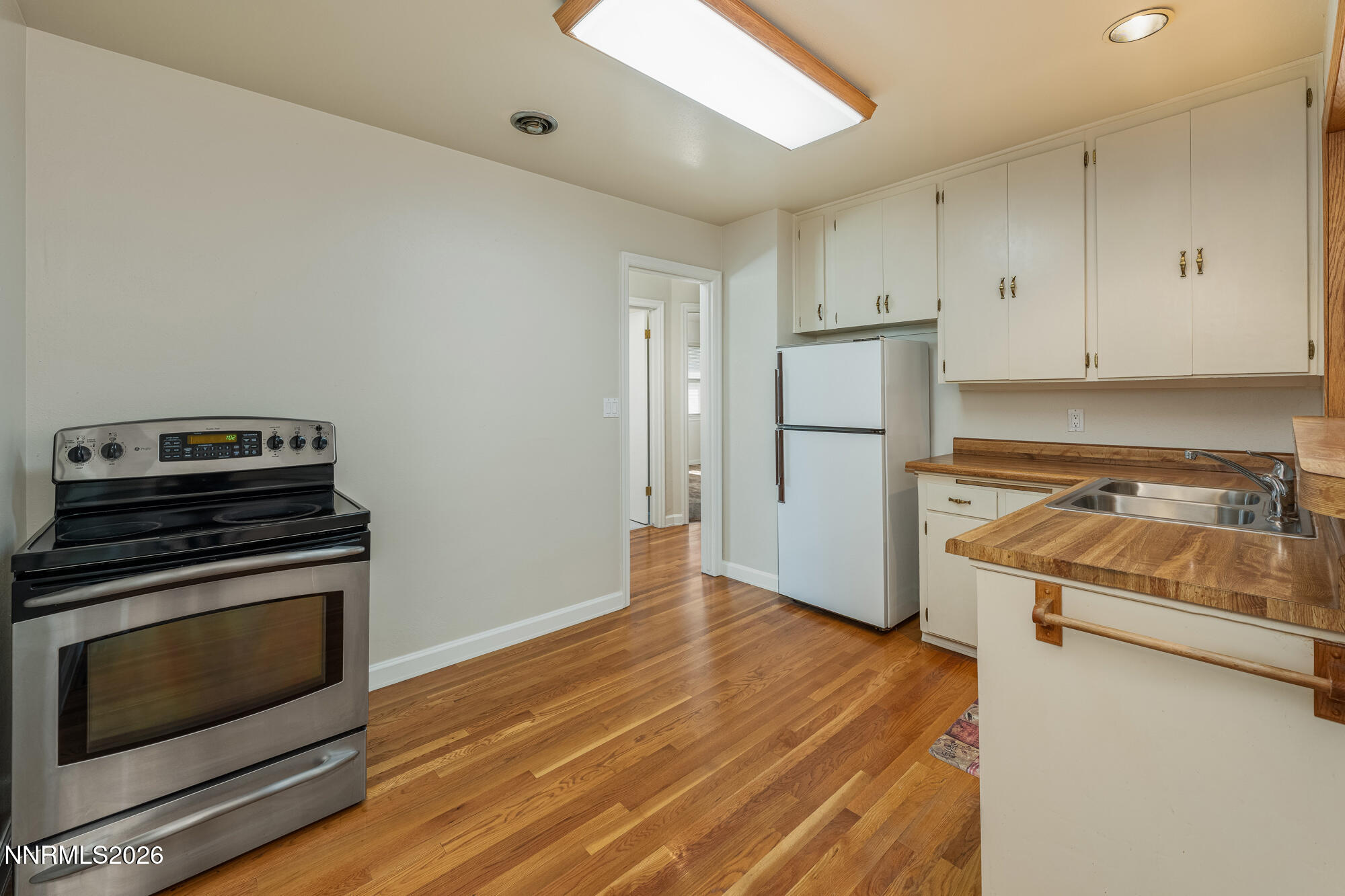 160 South Avenue Reno, NV 89508 - Photo 12 of 35 27_160 south ave-27