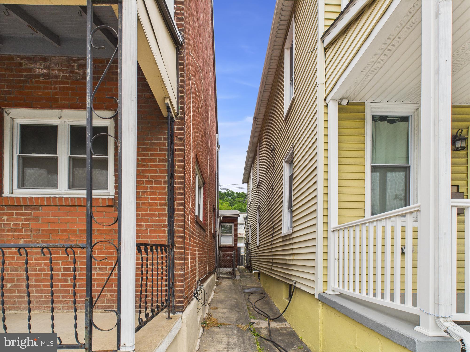 713 South Front Street Steelton, PA 17113 - Photo 3 of 16 Side View