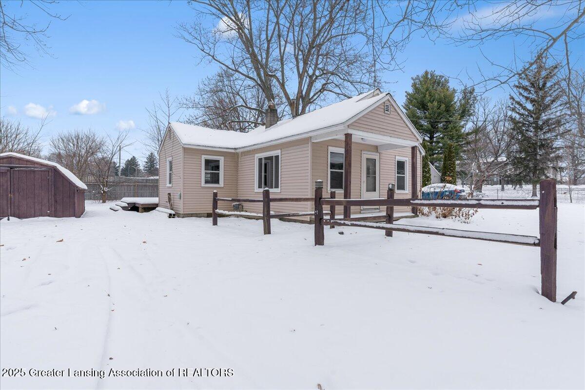 5620 Kaynorth Road Lansing, MI 48911 - Photo 3 of 25 04-Media Jett - 04