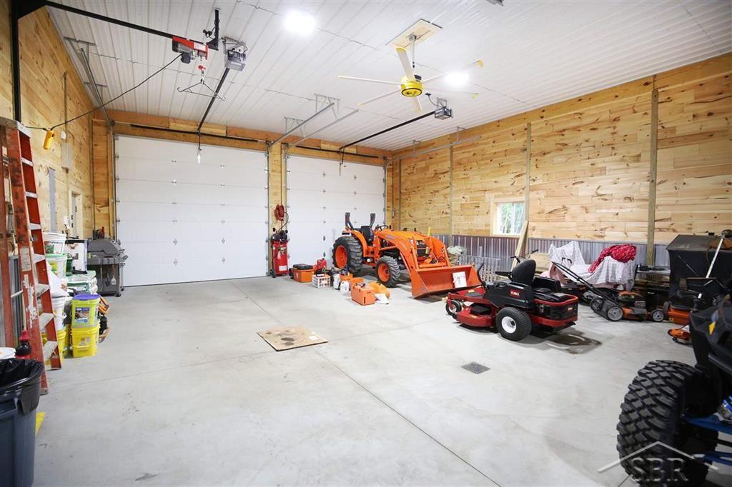 1886 West Stewart Road Midland, MI 48640 - Photo 29 of 43 31394602-28.JPG