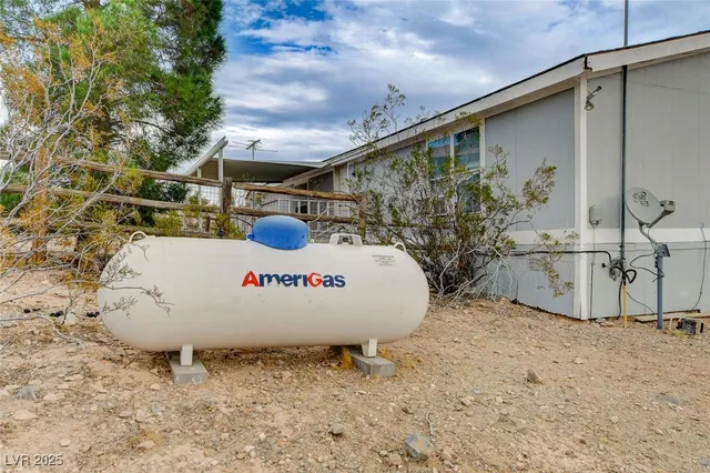 $700,000 | 11710 West Ford Avenue, Las Vegas, NV 89161