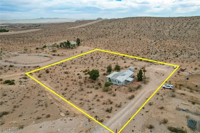 $700,000 | 11710 West Ford Avenue, Las Vegas, NV 89161