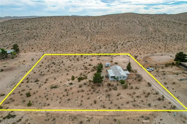 $700,000 | 11710 West Ford Avenue, Las Vegas, NV 89161