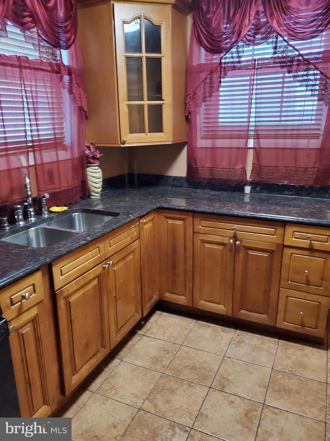 1502 North Rosedale Street Baltimore, MD 21216 - Photo 8 of 19 Kitchen