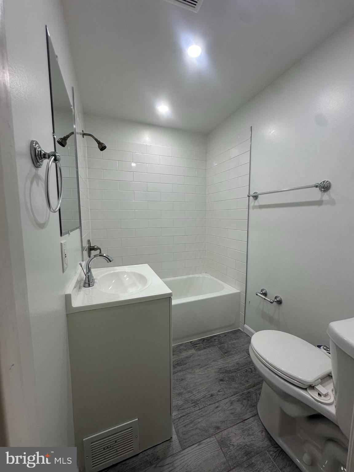 832 Fuller Street Philadelphia, PA 19111 - Photo 8 of 9