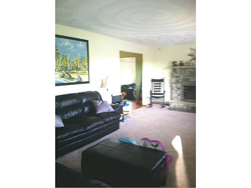 6122 Rte 286 Highway West Indiana, PA 15701 - Photo 14 of 23 Living Room.