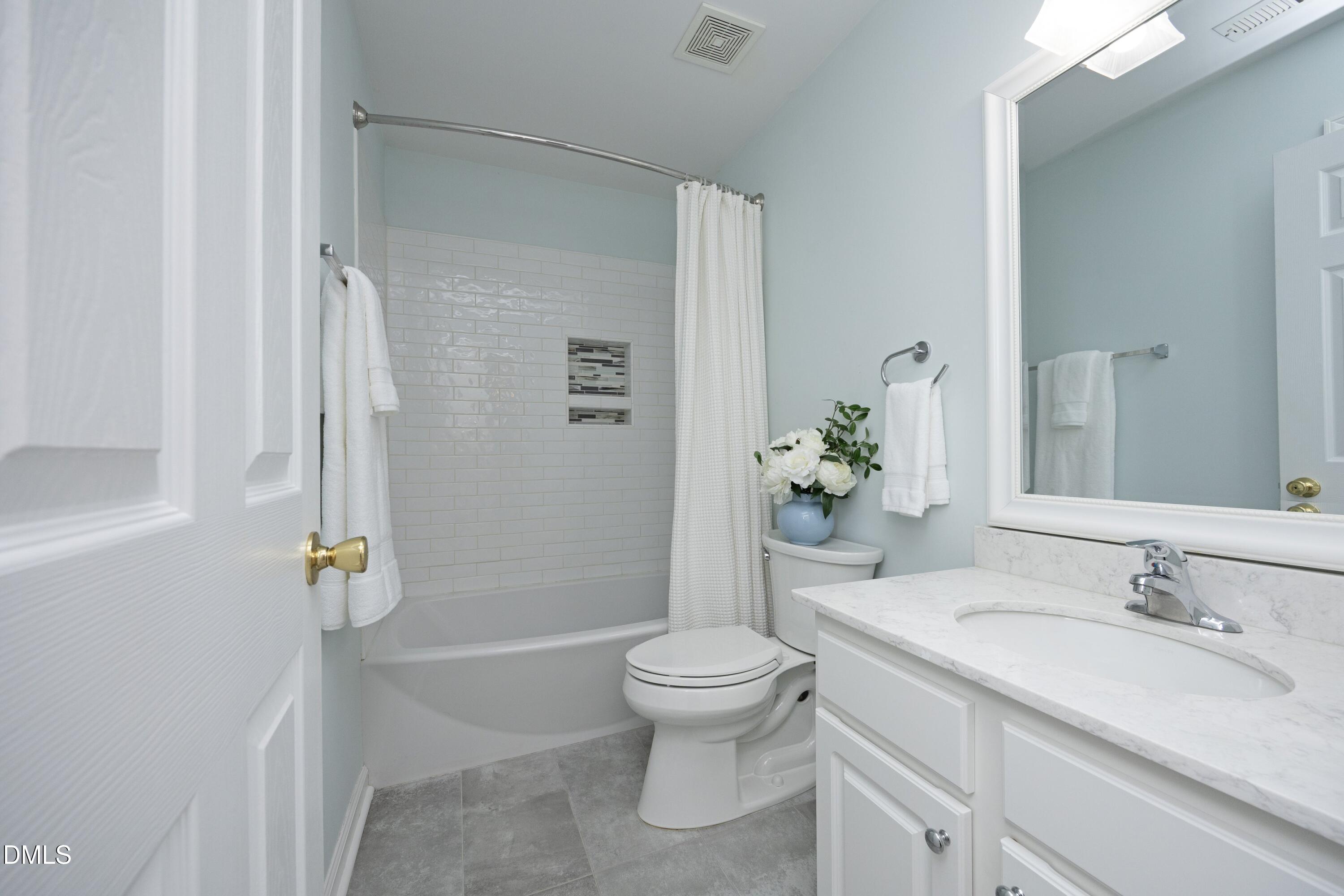 8725 Courage Court Raleigh, NC 27615 - Photo 28 of 41 39FullBath
