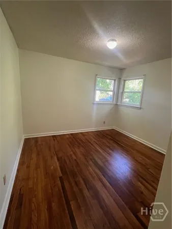 $1,800 | 32 Pine Drive, Savannah, GA 31405