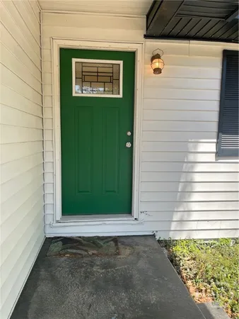$1,800 | 32 Pine Drive, Savannah, GA 31405