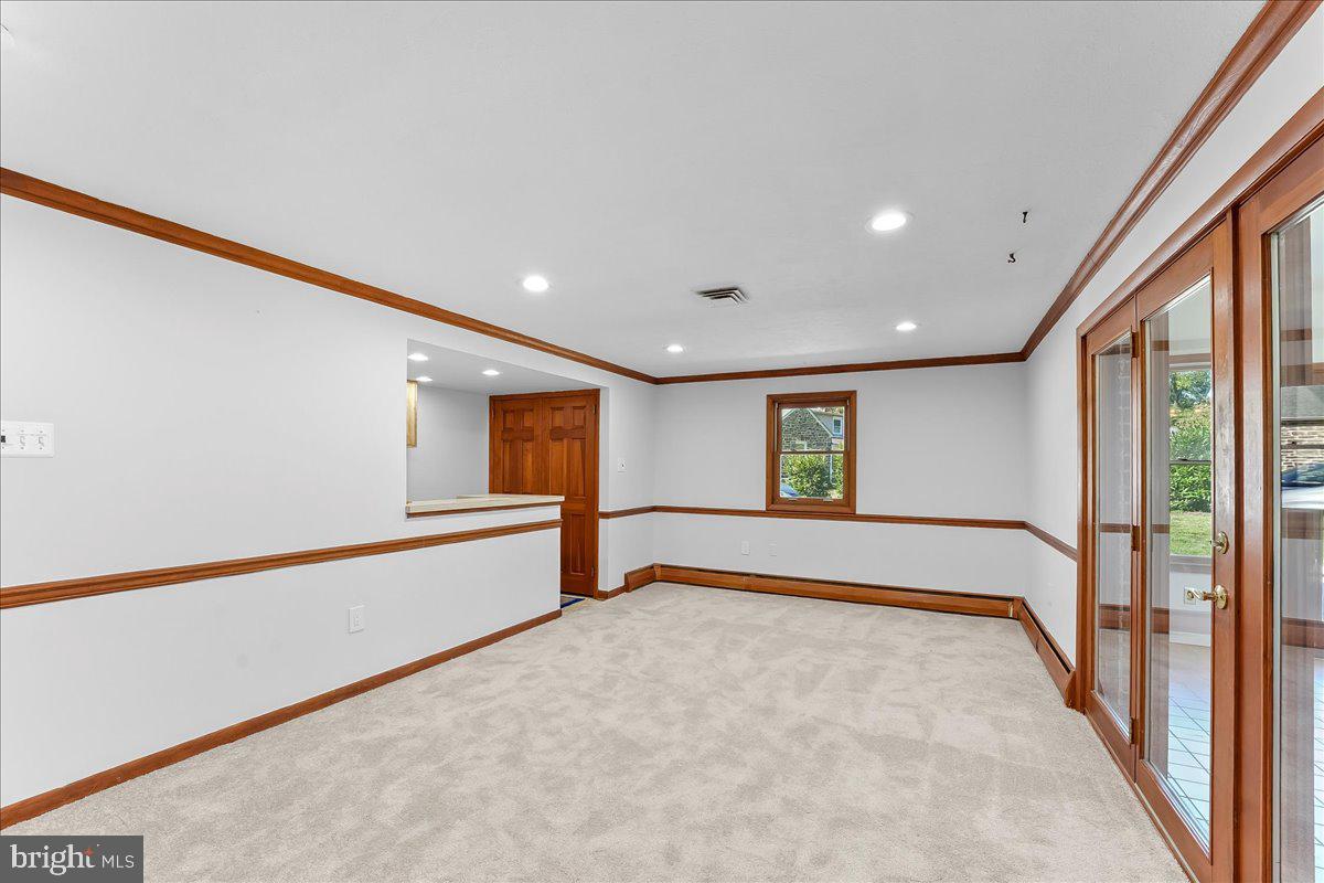 200 North State Road Springfield, PA 19064 - Photo 25 of 46 a view of an empty room with window