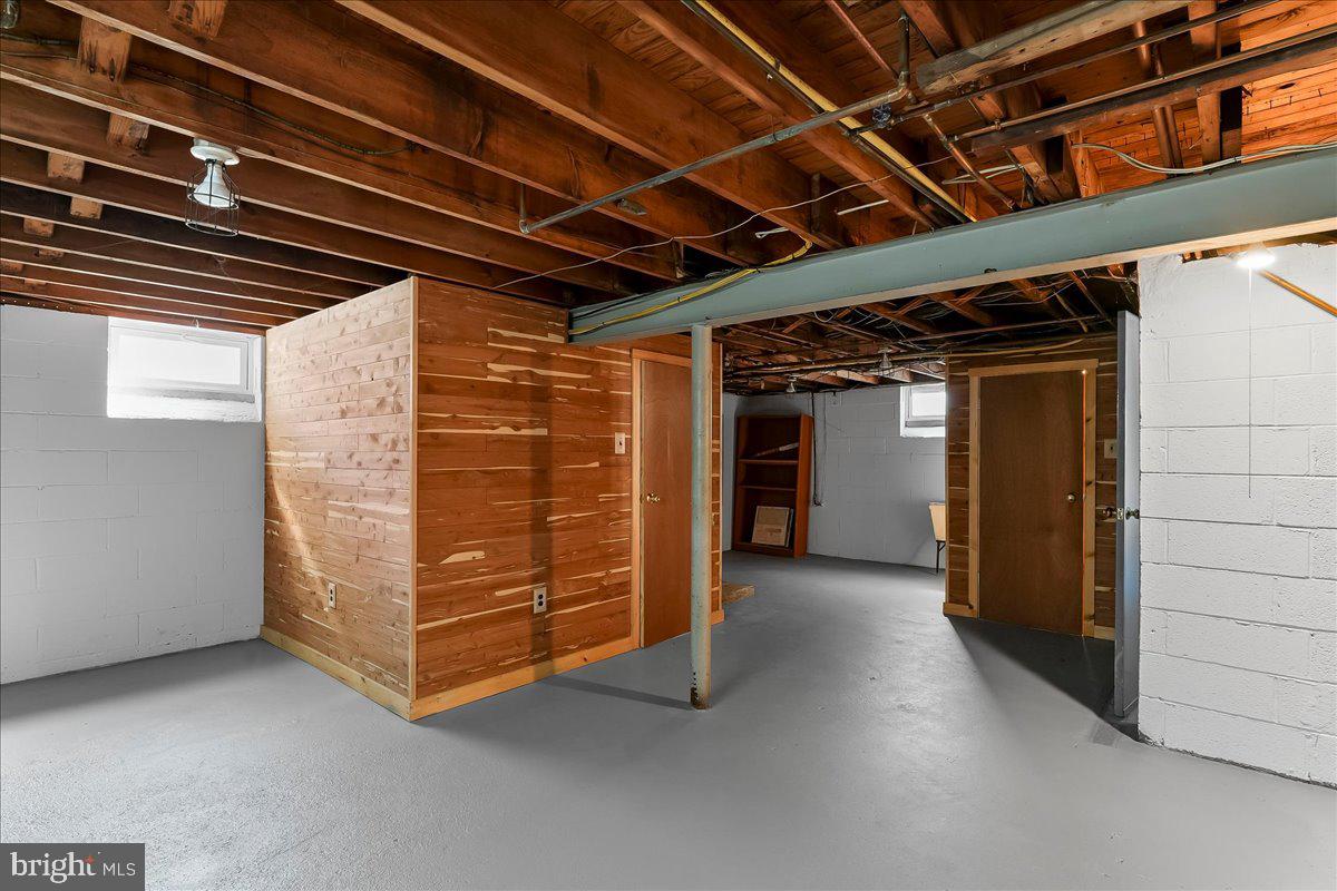 200 North State Road Springfield, PA 19064 - Photo 30 of 46 a view of room with stairs