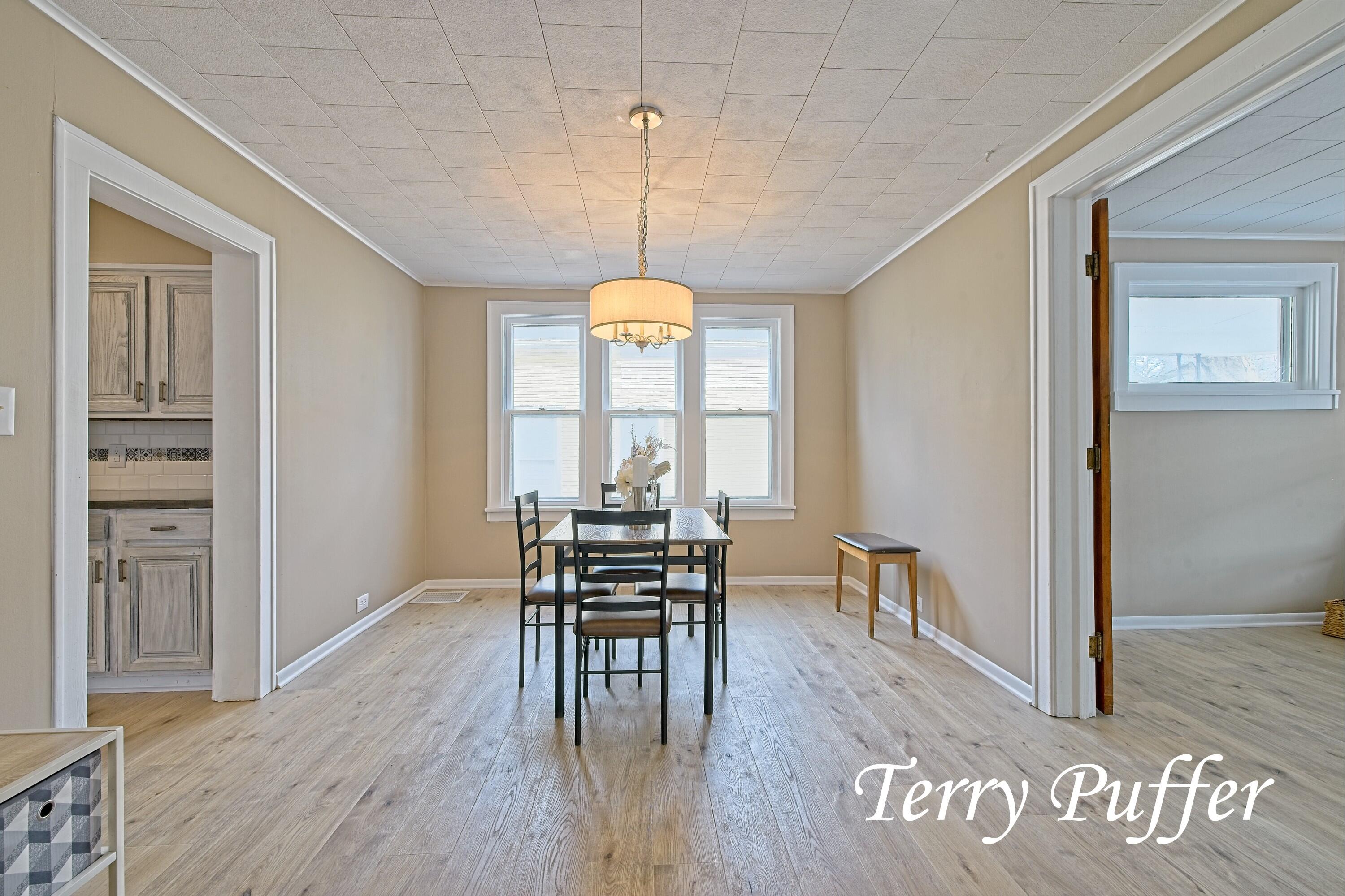 1707 Division Street Muskegon, MI 49441 - Photo 14 of 35 IMG_7843_HDR