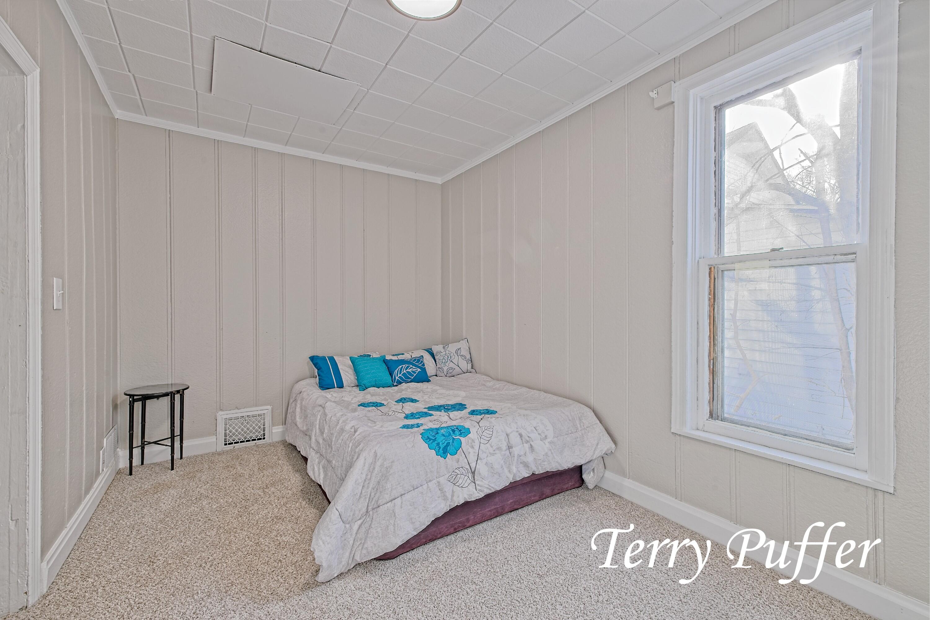 1707 Division Street Muskegon, MI 49441 - Photo 15 of 35 IMG_7795_HDR