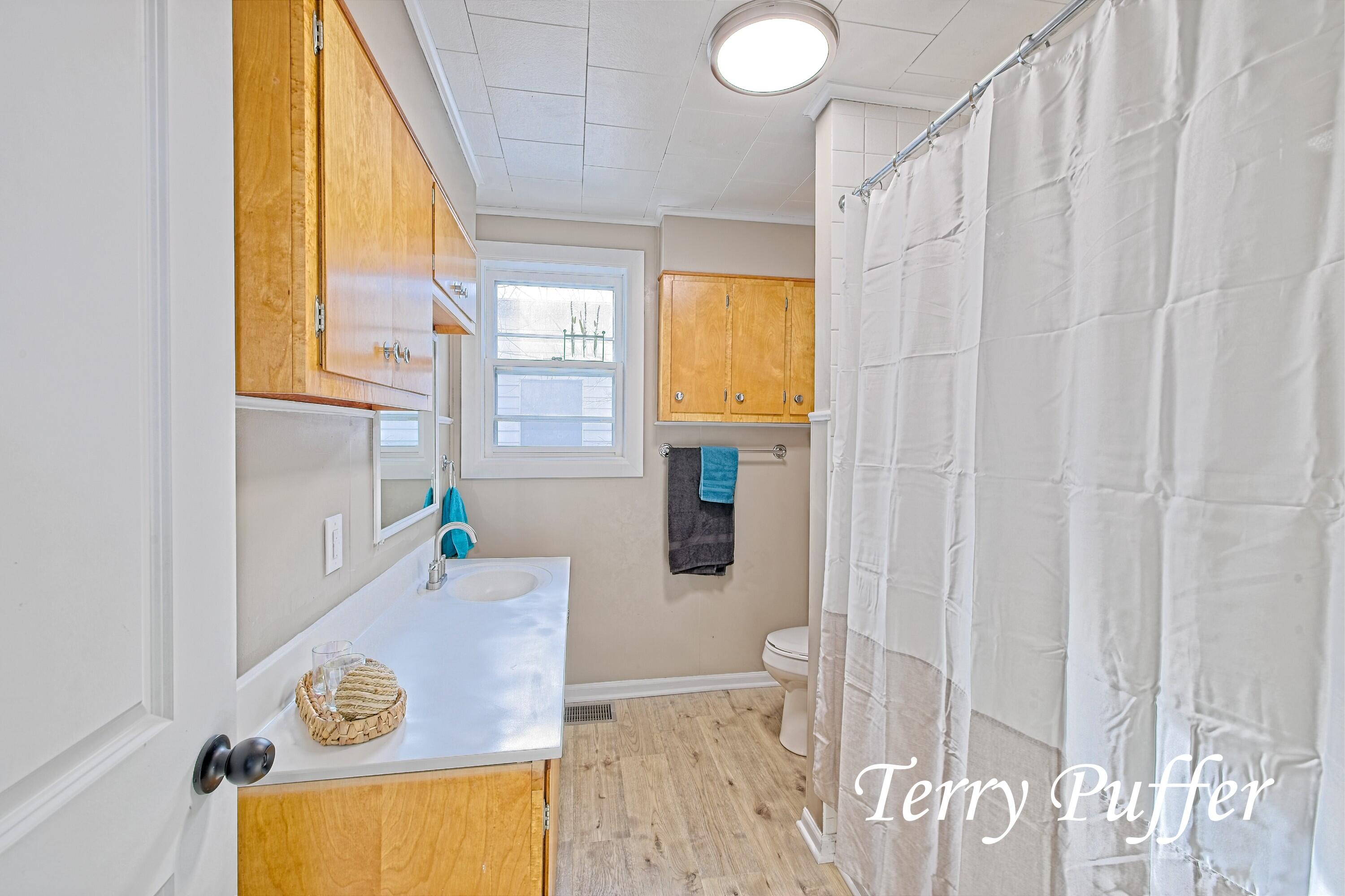 1707 Division Street Muskegon, MI 49441 - Photo 18 of 35 IMG_7759_HDR