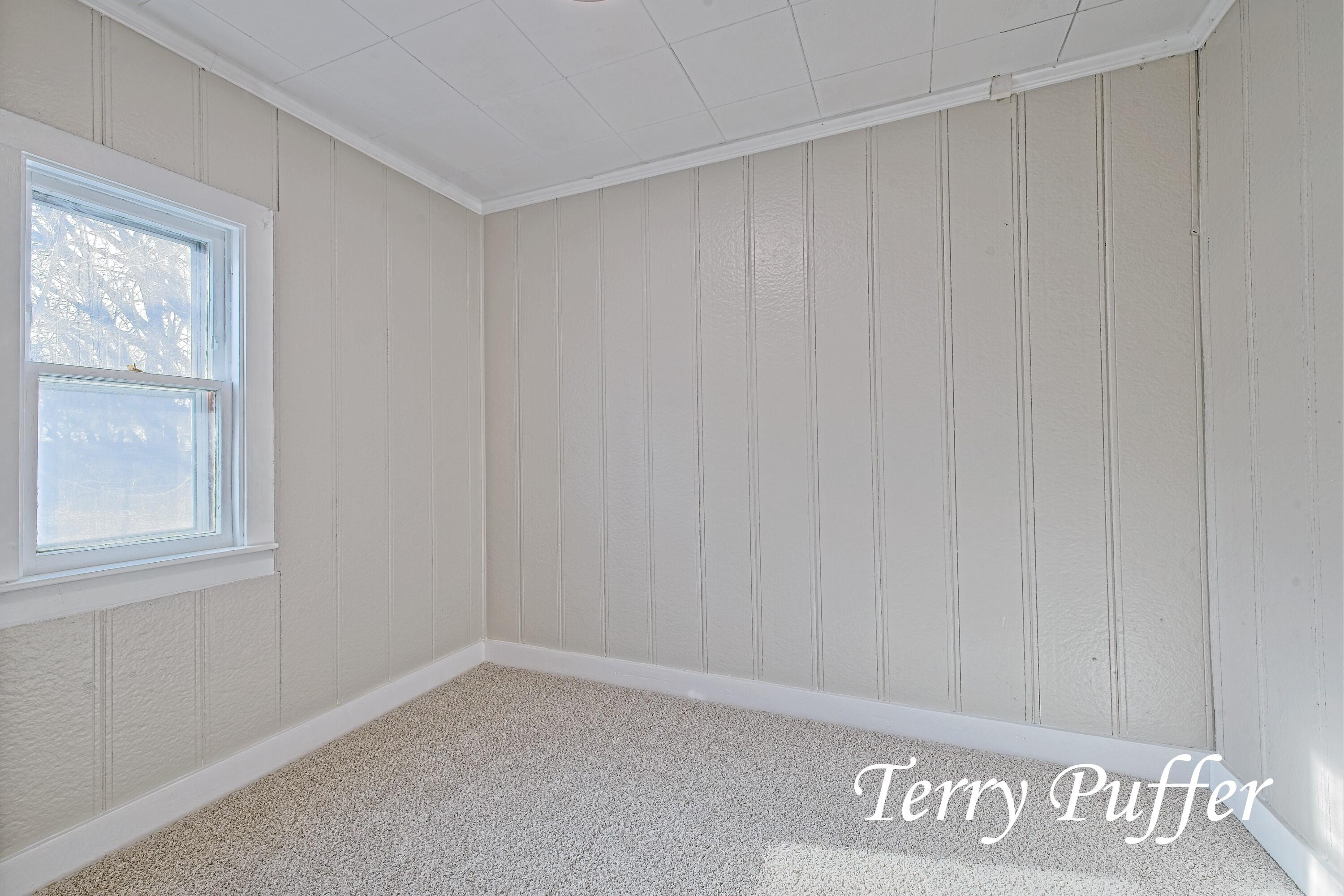 1707 Division Street Muskegon, MI 49441 - Photo 19 of 35 IMG_7787_HDR