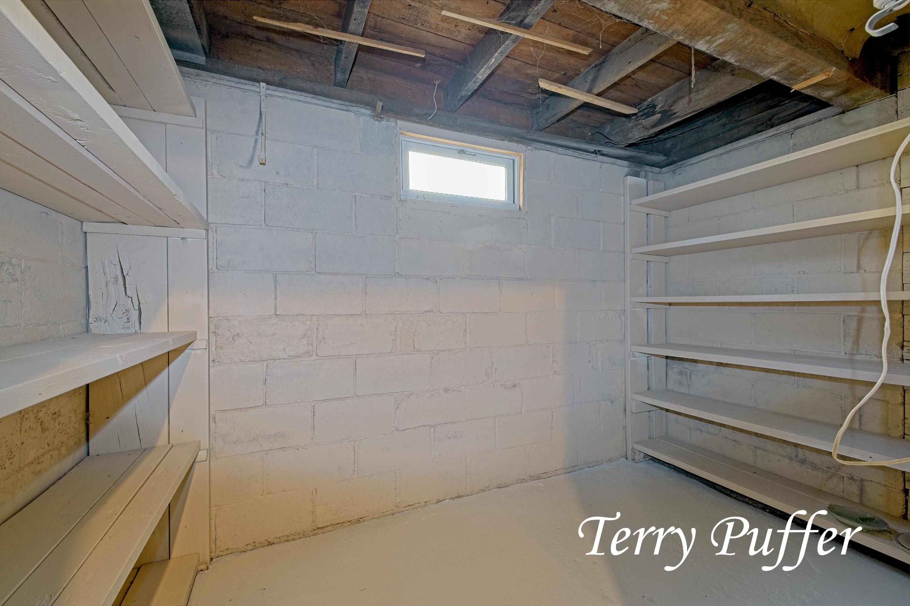 1707 Division Street Muskegon, MI 49441 - Photo 30 of 35 IMG_7915_HDR