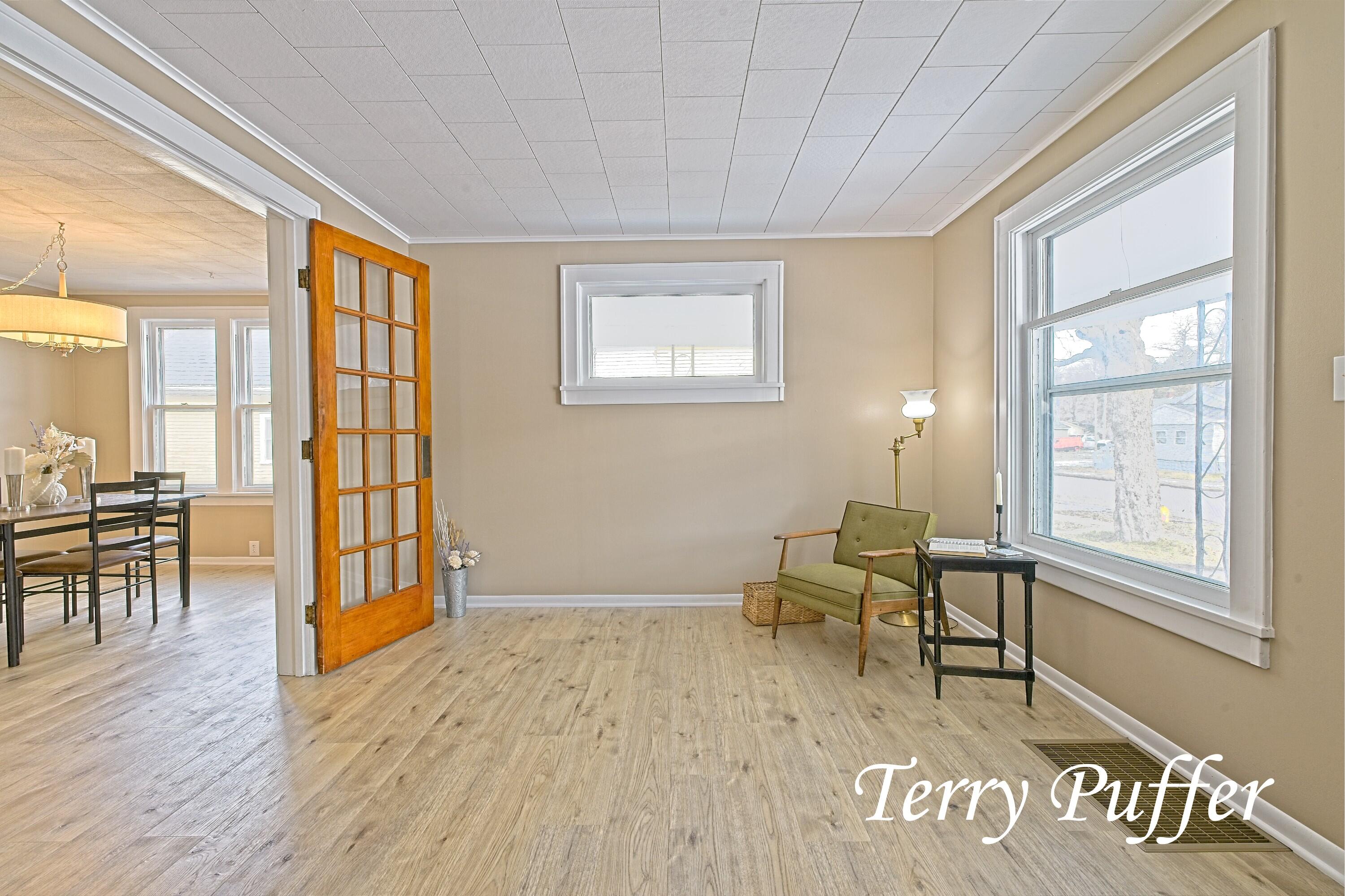 1707 Division Street Muskegon, MI 49441 - Photo 7 of 35 IMG_7883_HDR