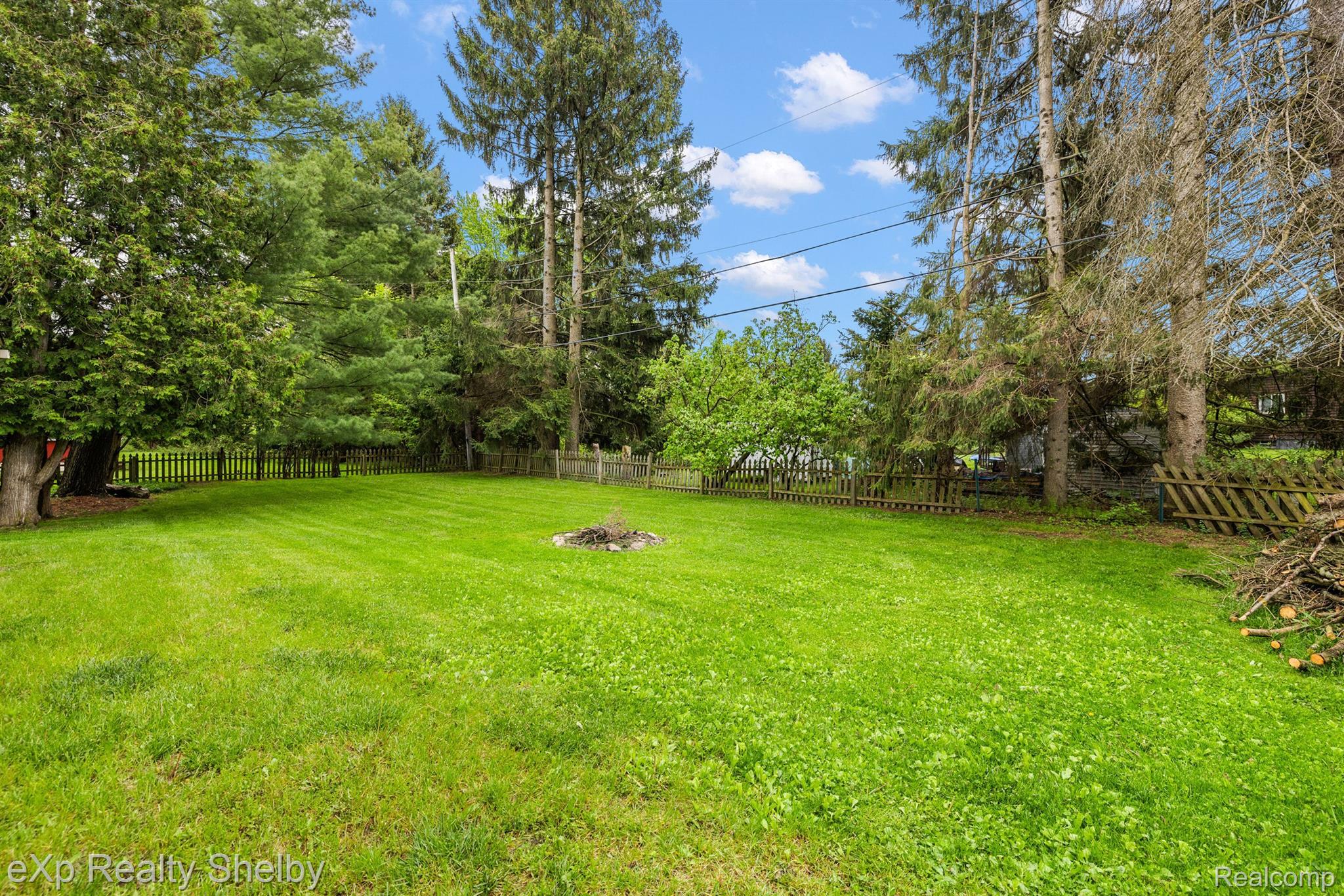 8446 Allen Road Clarkston, MI 48348 - Photo 32 of 38