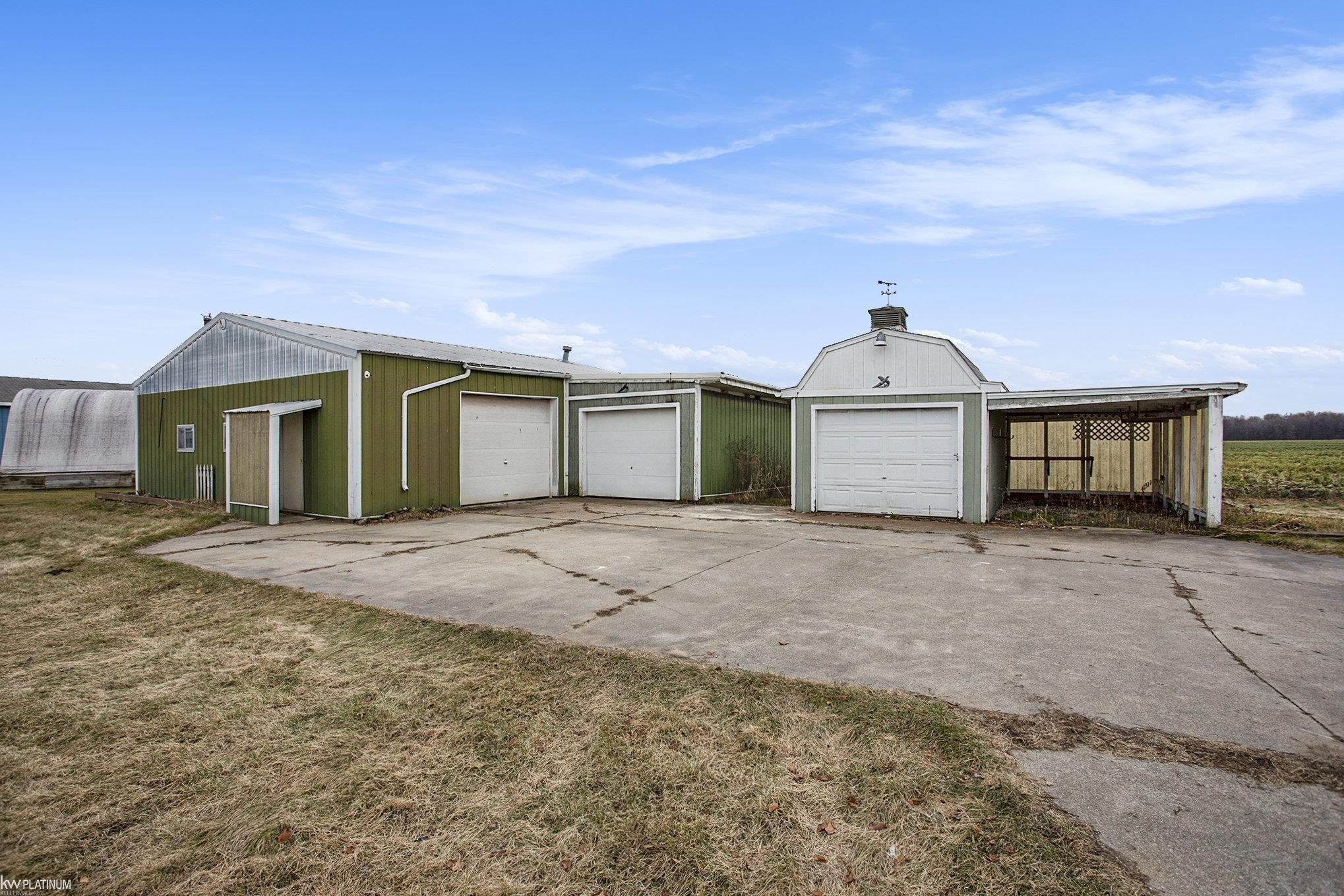 712 Wetters Road Kawkawlin, MI 48631 - Photo 33 of 39 50129379-b870d275-932b-403f-8f6b-73025eefe243.JPG