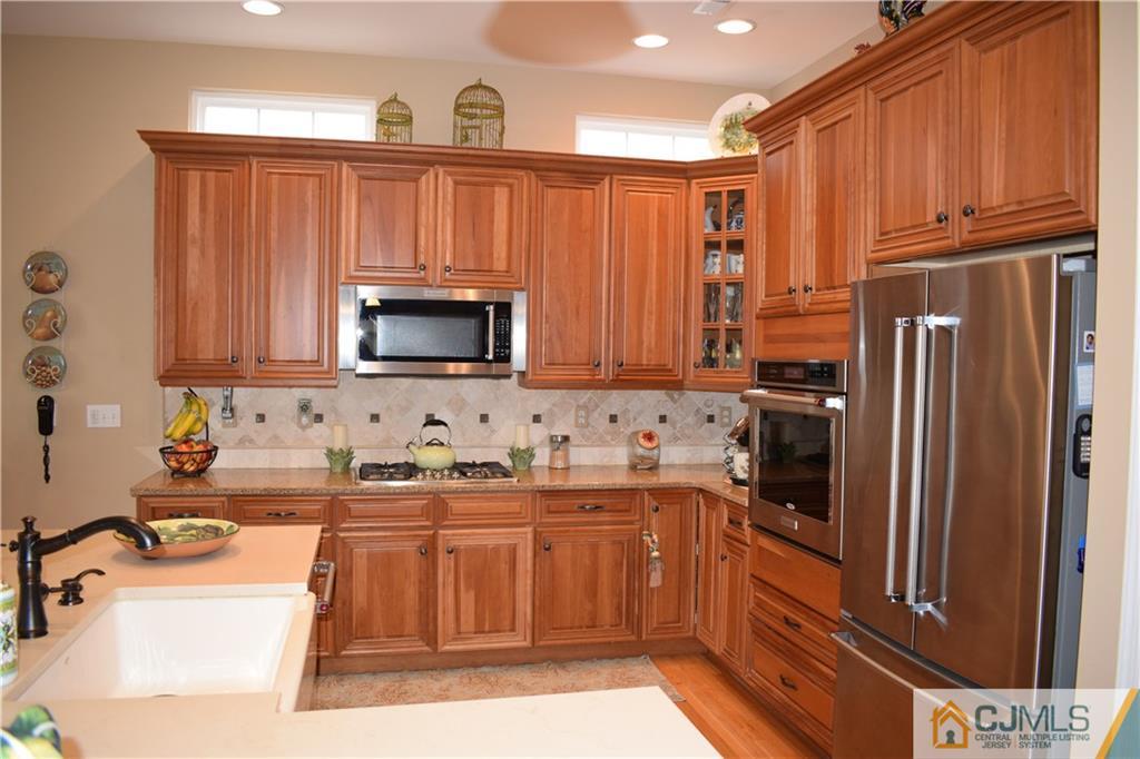 32 Tamarack Road Monroe Township, NJ 08831 - Photo 8 of 25 Gallery Image 8