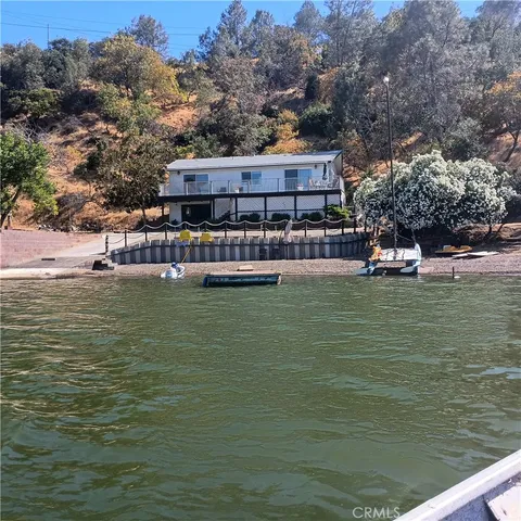 $445,000 | 10098 Crestview Drive, Clearlake, CA 95422