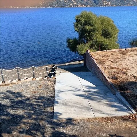 $445,000 | 10098 Crestview Drive, Clearlake, CA 95422