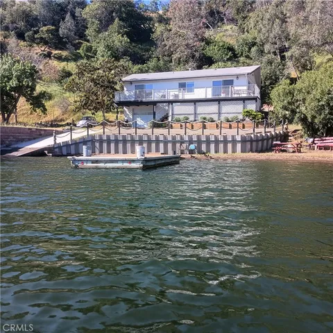 $445,000 | 10098 Crestview Drive, Clearlake, CA 95422