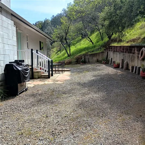 $445,000 | 10098 Crestview Drive, Clearlake, CA 95422