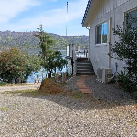 $445,000 | 10098 Crestview Drive, Clearlake, CA 95422