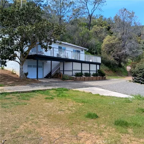 $445,000 | 10098 Crestview Drive, Clearlake, CA 95422