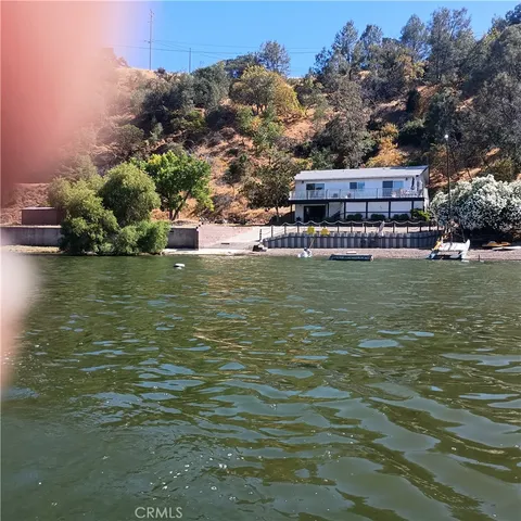 $445,000 | 10098 Crestview Drive, Clearlake, CA 95422