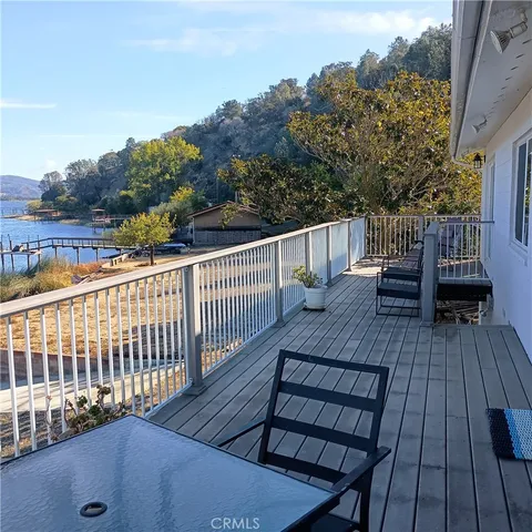 $445,000 | 10098 Crestview Drive, Clearlake, CA 95422