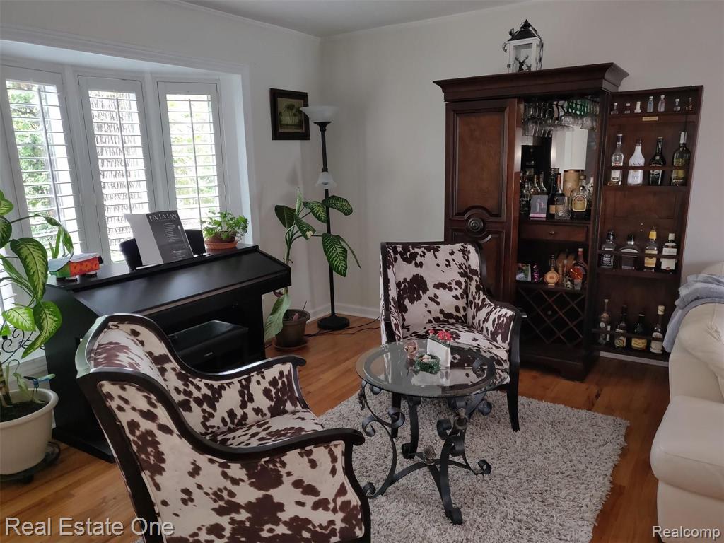 32064 Bonnet Hill Road Farmington Hills, MI 48334 - Photo 3 of 29