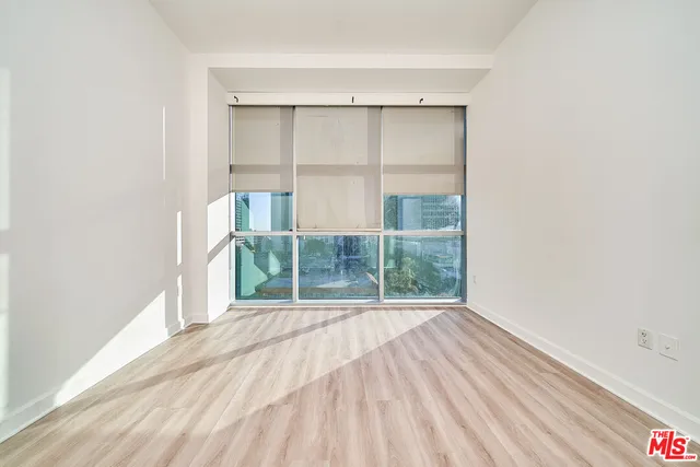 $3,900 | 3223 West 6th Street, Unit 606, Los Angeles, CA 90020