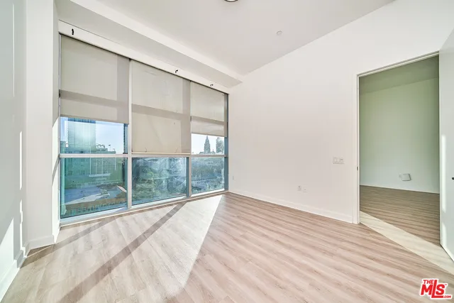 $3,900 | 3223 West 6th Street, Unit 606, Los Angeles, CA 90020