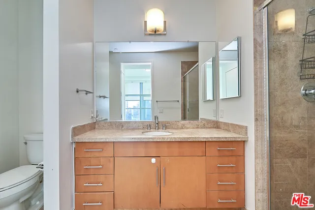 $3,900 | 3223 West 6th Street, Unit 606, Los Angeles, CA 90020